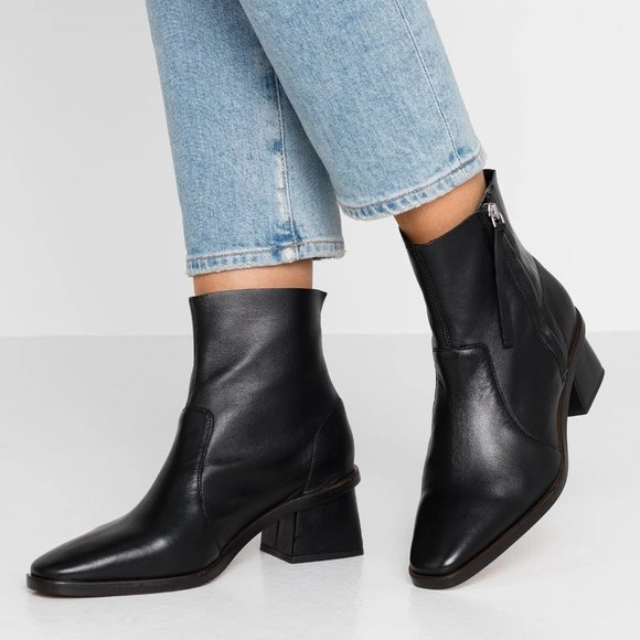 NWOT* TOPSHOP Margot Point Toe Leather Boots Size 9.5 - Picture 2 of 16